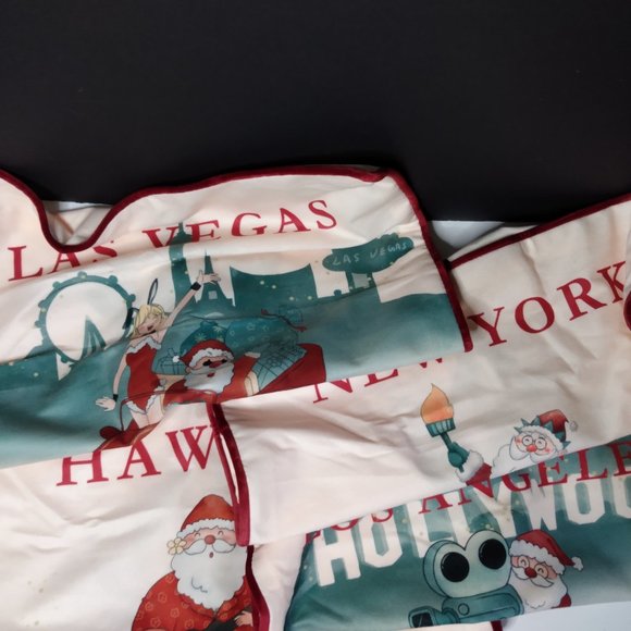 Santa Decorative Pillowcases 18"x18" Dual Sided Santa & Jot to the world - Picture 1 of 9